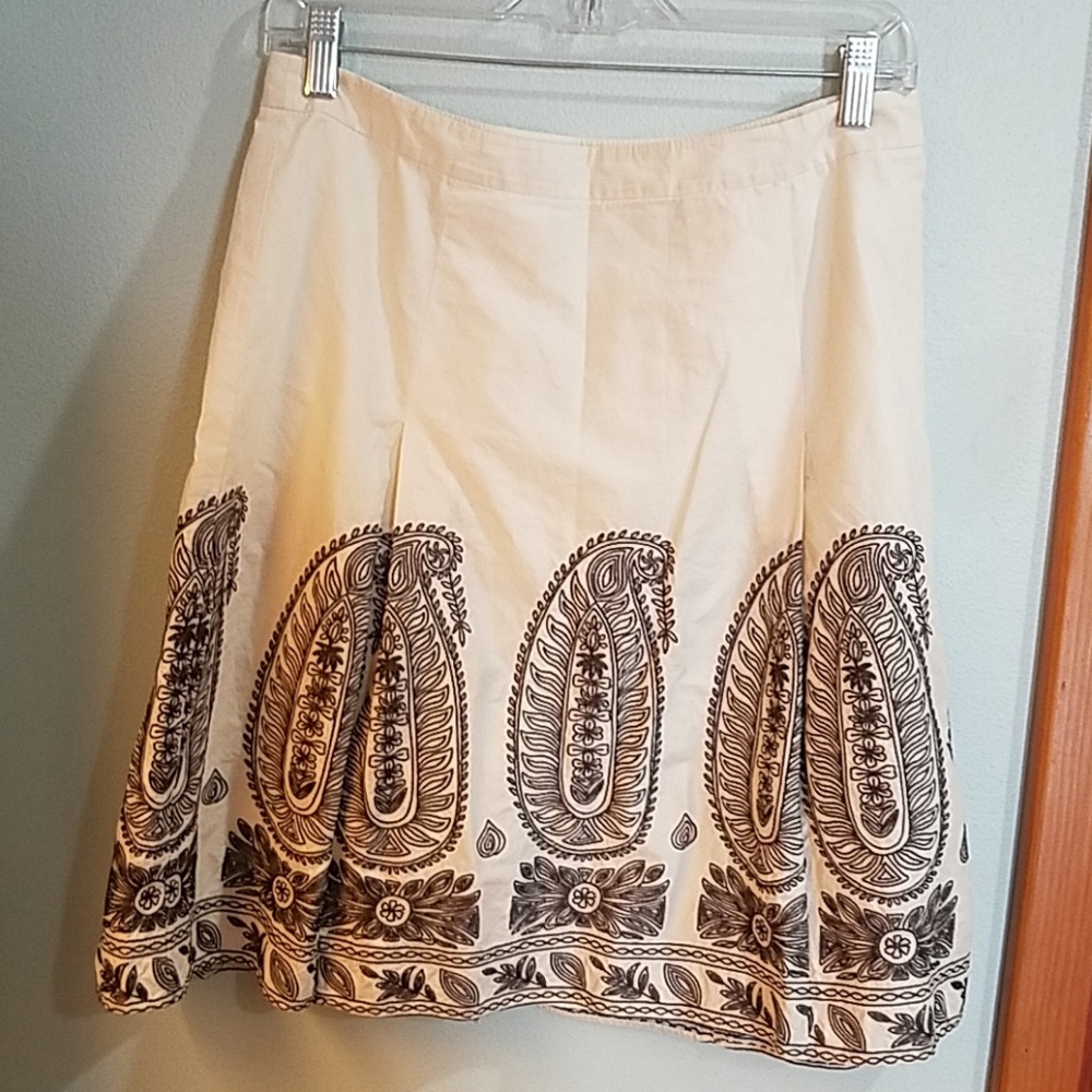 Ann Taylor embroidered skirt